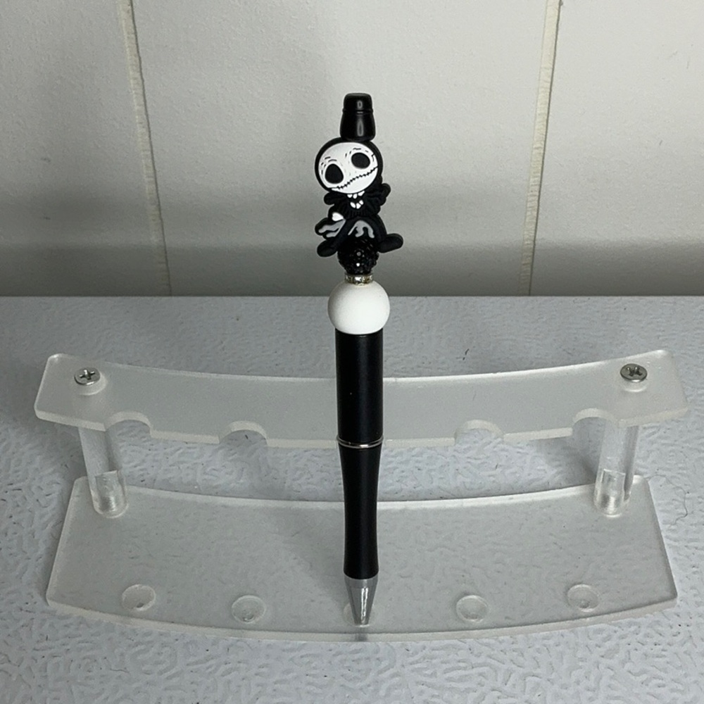 Black and White Character Pen